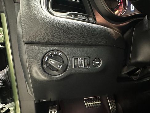 Used 2018 Dodge Challenger R/T Scat Pack RWD image 23