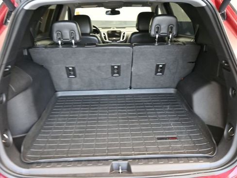 Used 2018 Chevrolet Equinox Premier image 25