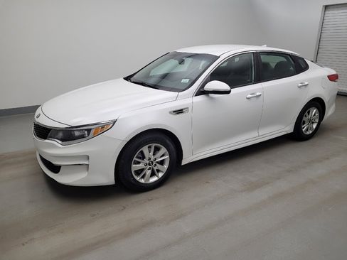 Used 2016 Kia Optima LX w/ LX Convenience Package image 2