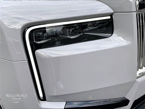 Used 2026 Rolls-Royce Cullinan image 25
