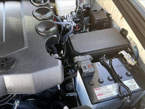 Used 2023 Toyota 4Runner Limited image 32