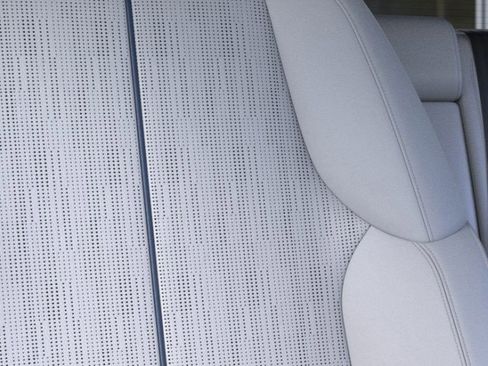 New 2025 Cadillac Optiq Luxury 2 w/ LPO, Floor Liner Package image 21