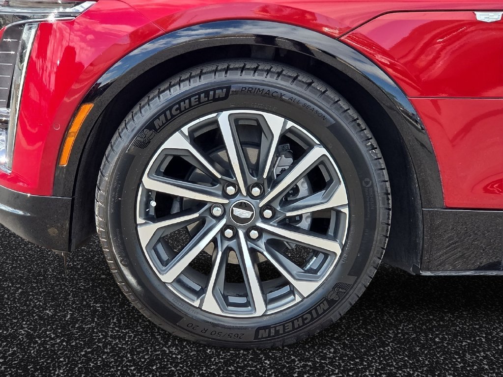 Used 2024 Cadillac Lyriq Sport RWD image 8