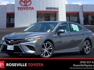 Certified 2020 Toyota Camry SE FWD video 1