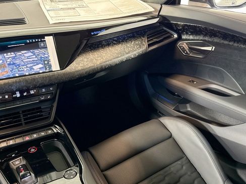 New 2026 Audi RS e-tron GT performance image 20