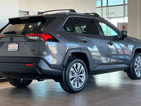 Certified 2023 Toyota RAV4 XLE Premium image 4