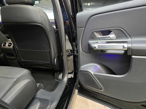 Used 2023 Mercedes-Benz GLB 250 GLB 250 w/ Premium Package image 64