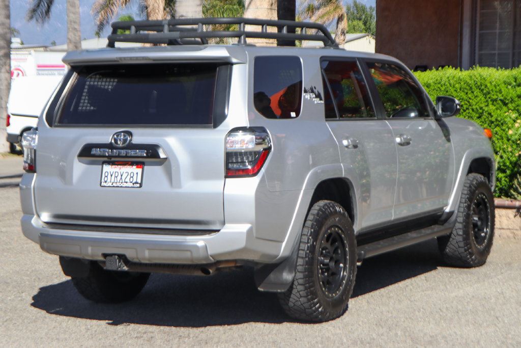 Used 2022 Toyota 4Runner TRD Off-Road Premium w/ Moonroof Package AWD/4WD image 9