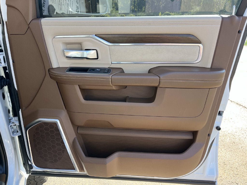 Used 2022 RAM 2500 Laramie AWD/4WD image 24