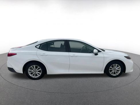 Used 2025 Toyota Camry LE image 16