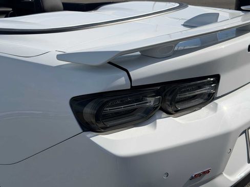 Certified 2023 Chevrolet Camaro SS RWD image 17
