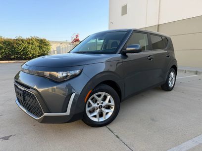 Used 2023 Kia Soul LX w/ Option Group 015