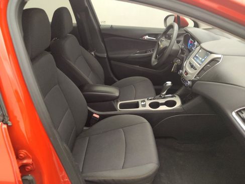 Used 2018 Chevrolet Cruze LS FWD image 21