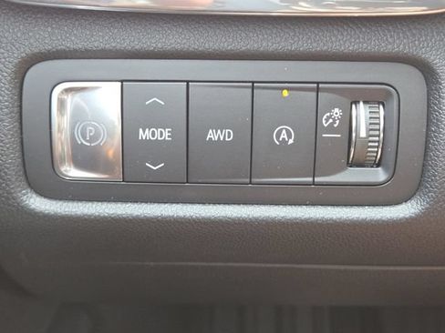 New 2026 GMC Acadia Denali w/ Super Cruise Package AWD/4WD image 32