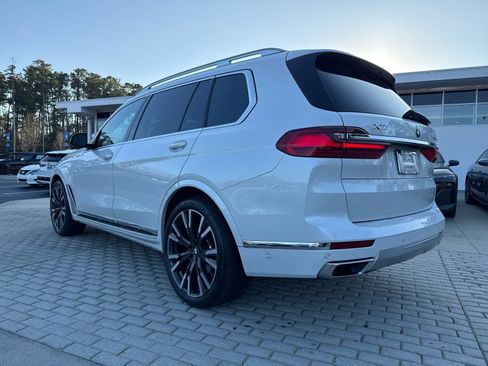 Used 2021 BMW X7 xDrive40i w/ Premium Package image 3