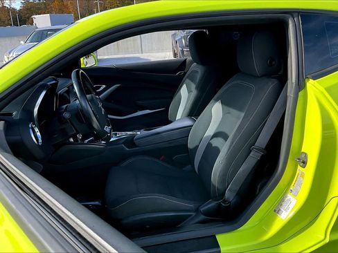 Used 2021 Chevrolet Camaro LT w/ RS Package image 5