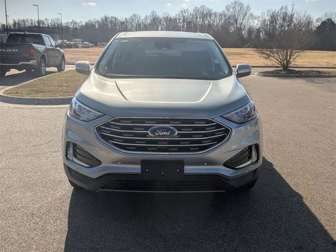 Used 2024 Ford Edge Titanium image 8