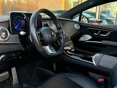 Used 2022 Mercedes-Benz EQS 450+ Sedan image 13