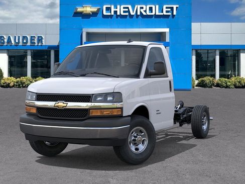 New 2025 Chevrolet Express 3500 w/ Power Convenience Package image 6