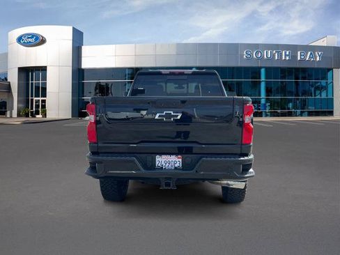 Used 2022 Chevrolet Silverado 2500 LTZ w/ LTZ Plus Package AWD/4WD image 4
