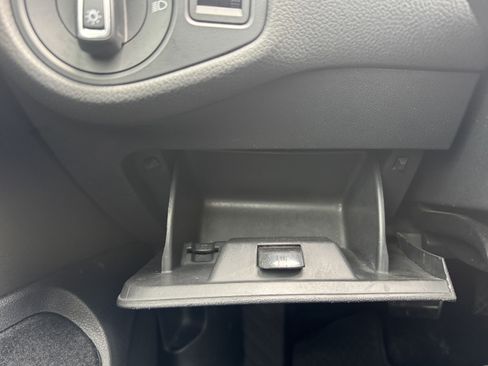 Used 2016 Volkswagen Golf SE w/ Lighting Package image 32