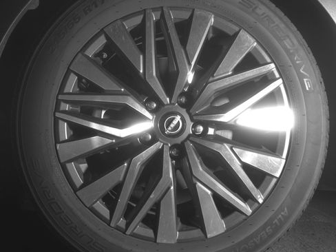 Used 2025 Nissan Altima 2.5 SV image 12