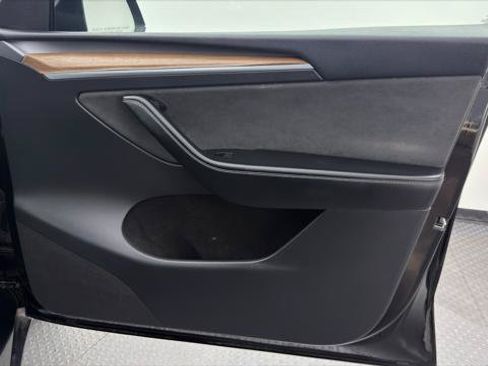 Used 2024 Tesla Model Y Long Range RWD image 22