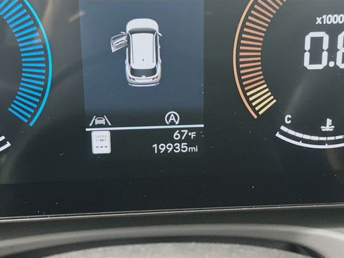 Used 2025 Hyundai Tucson SEL image 19