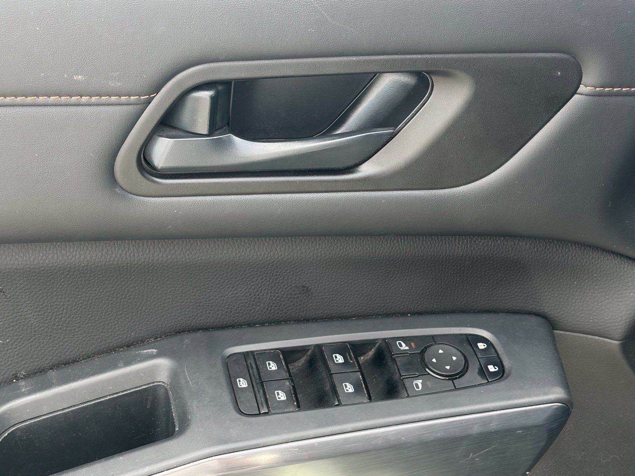 Used 2024 Nissan Pathfinder Rock Creek AWD/4WD image 6