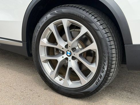 Used 2019 BMW X5 xDrive40i w/ Premium Package 2 AWD/4WD image 27