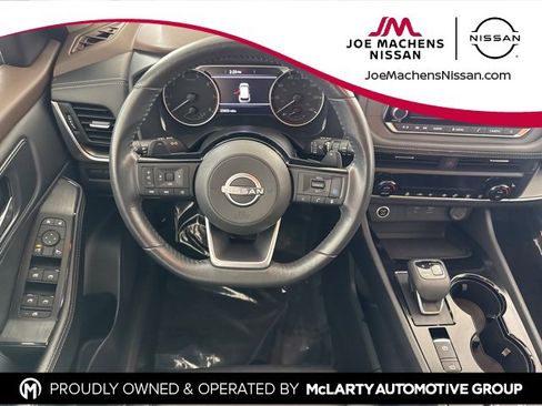 Certified 2023 Nissan Rogue SV w/ SV Premium Package image 23