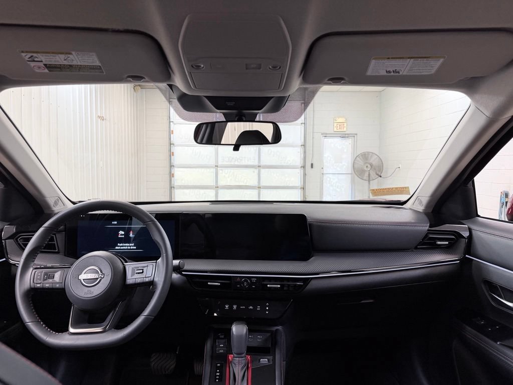 Used 2025 Nissan Kicks SR AWD/4WD image 25