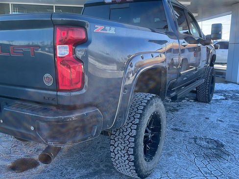 Used 2020 Chevrolet Silverado 2500 LTZ w/ LTZ Premium Package image 3