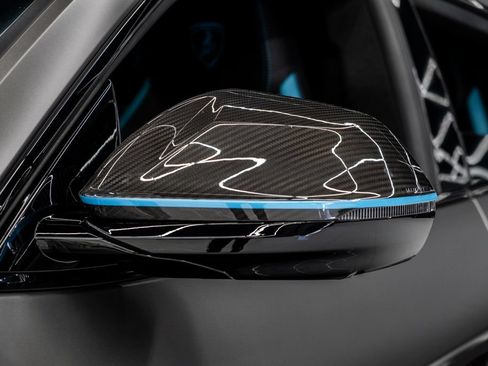 Used 2023 Lamborghini Urus Performante AWD/4WD image 10