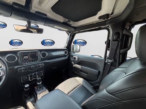 Used 2022 Jeep Wrangler Unlimited Sahara AWD/4WD image 9