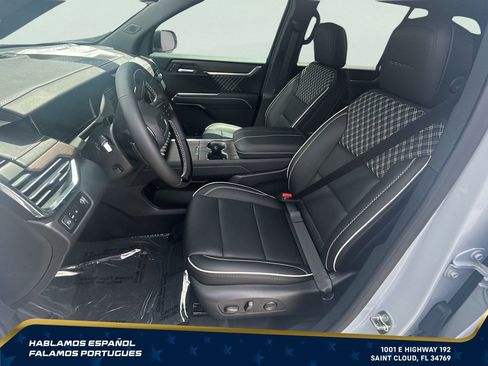 New 2026 GMC Acadia Denali w/ Super Cruise Package FWD image 12