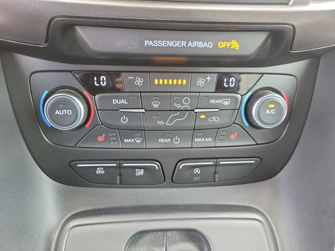 Used 2023 Ford Transit Connect XLT FWD image 33