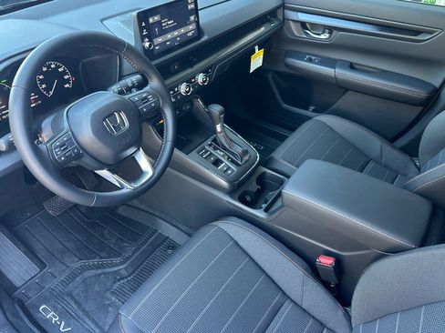 Used 2026 Honda CR-V Sport image 8