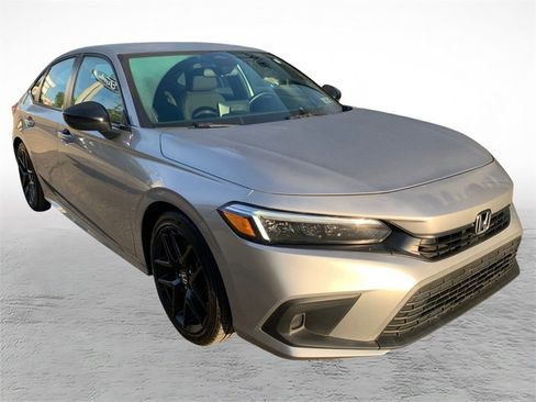 Used 2023 Honda Civic Sport image 8