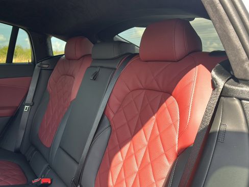 New 2026 BMW X6 xDrive40i w/ Climate Comfort Package image 16