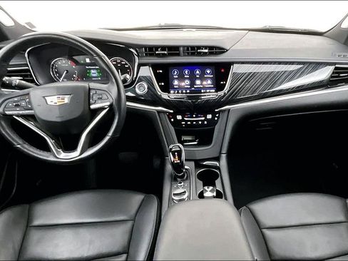 Used 2025 Cadillac XT6 Premium Luxury image 20