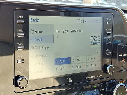 Used 2021 Toyota Highlander Limited image 19