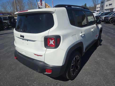 Certified 2023 Jeep Renegade Trailhawk AWD/4WD image 3