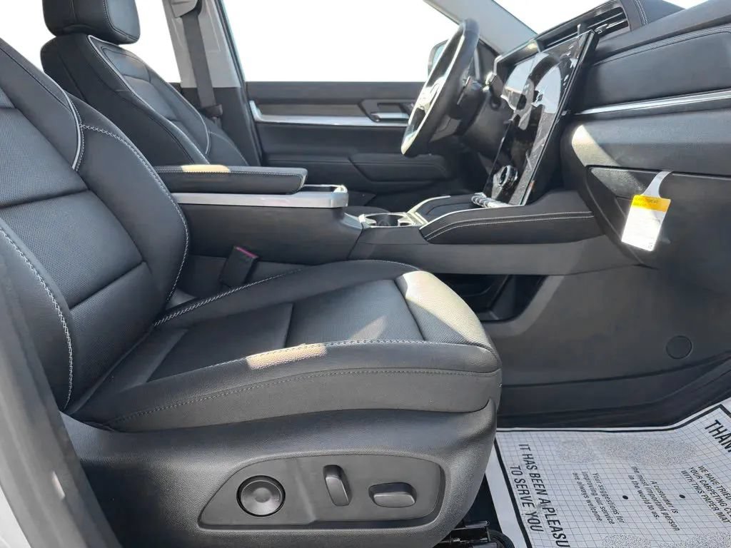 New 2027 GMC Terrain Denali w/ LPO, Floor Liner Package AWD/4WD image 14
