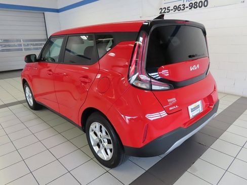 Used 2024 Kia Soul LX w/ Option Group 015 image 11