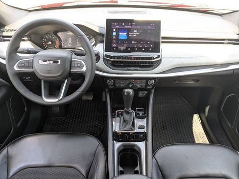 Used 2023 Jeep Compass Latitude w/ Convenience Group AWD/4WD image 12