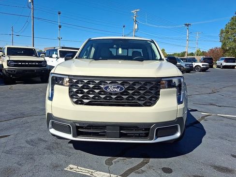 New 2025 Ford Maverick Lariat image 2