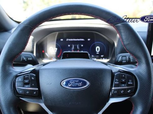 Used 2025 Ford Explorer ST-Line w/ ST-Line Street Pack AWD/4WD image 10