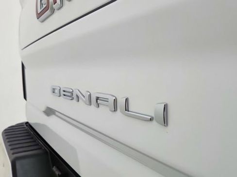 Used 2025 GMC Sierra 3500 Denali w/ Denali Reserve Package image 19
