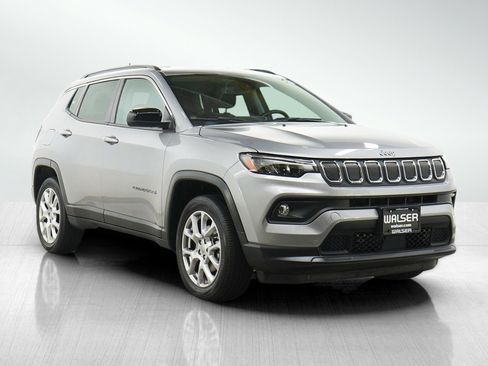 Used 2022 Jeep Compass Latitude AWD/4WD image 7
